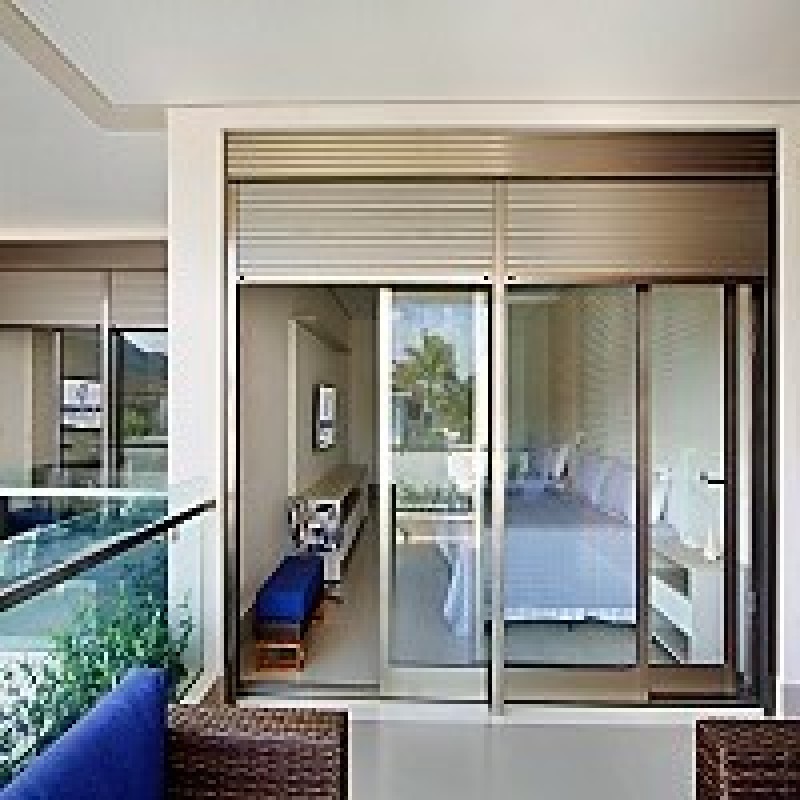 Portas e janelas com persianas integradas